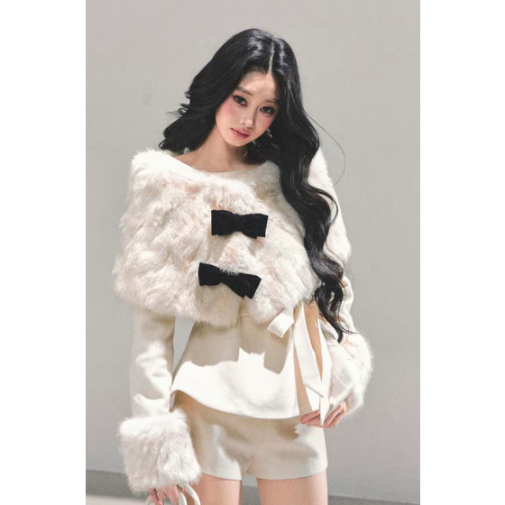 杏色披肩甜美三件套