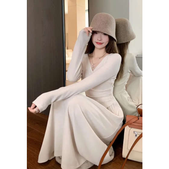 Two fake pieces of Changyang with a salty and elegant apricot color