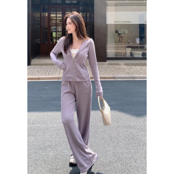 A short purple hooded sweatshirt set