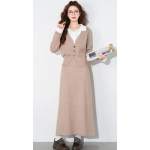 A color-blocking polo collar long Western-style suit