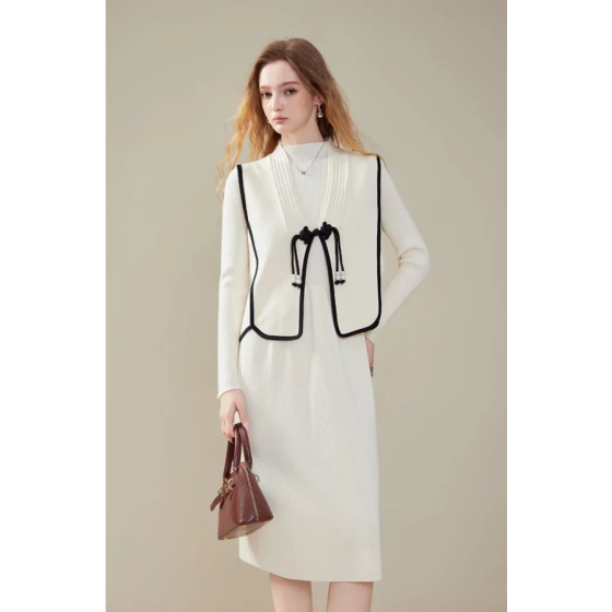 A retro and elegant new Chinese-style knitted suit