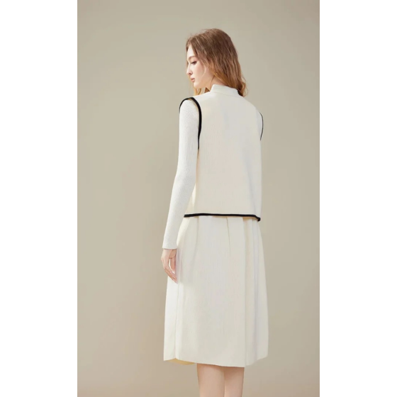 A retro and elegant new Chinese-style knitted suit